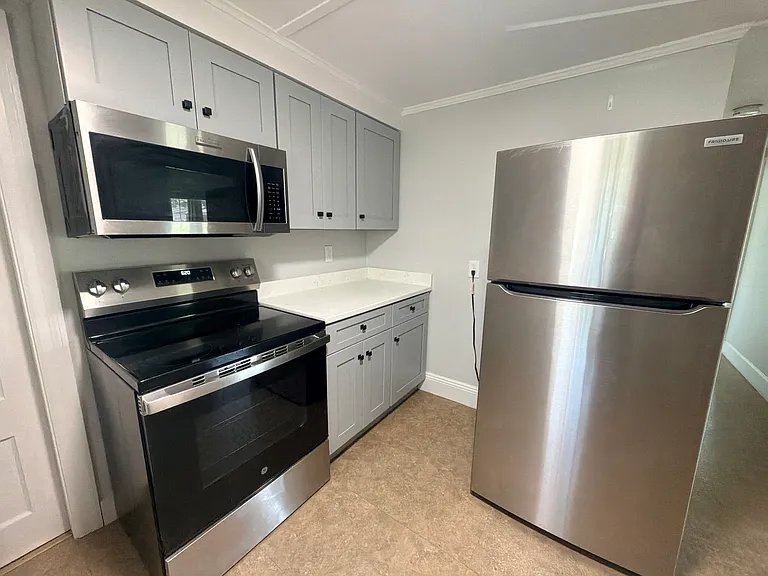 457 Main St #3 — Photo 7