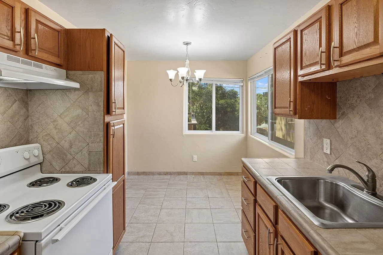 The Garden Apartments — Photo 4