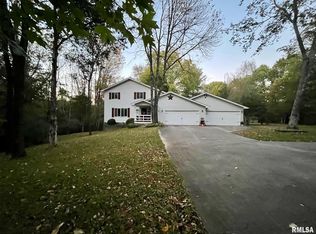 19 Pump Station Rd, Makanda, IL 62958