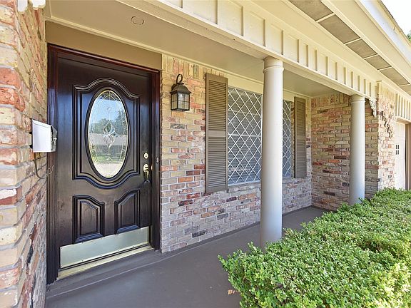 2nd image of 9226 Theysen Dr