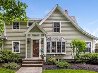 1 Charlotte Rd, Marblehead, MA 01945