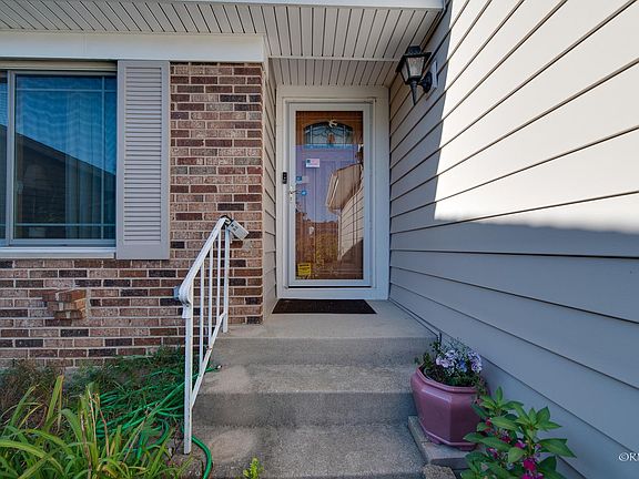 2nd image of 5 Kildeer Ct
