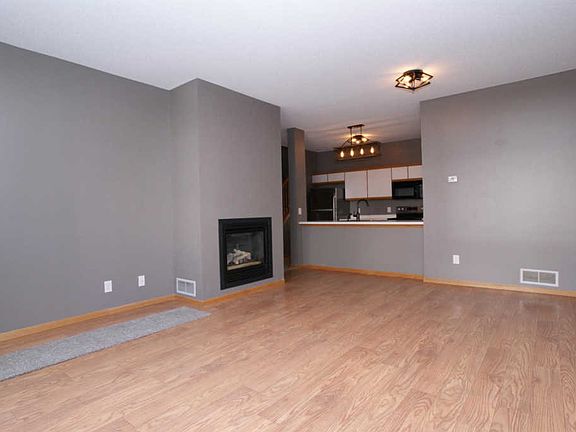 2nd image of 680 Woodduck Dr APT B
