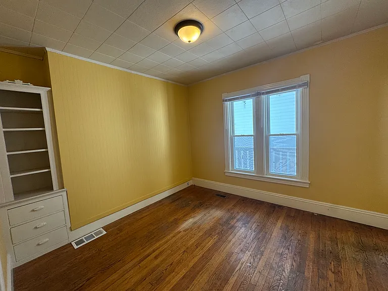 10 Maple St #1 — Photo 14
