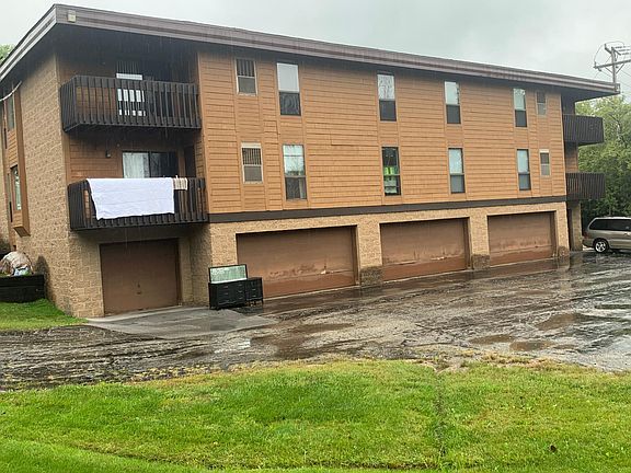 2nd image of 405 E Paradise Dr