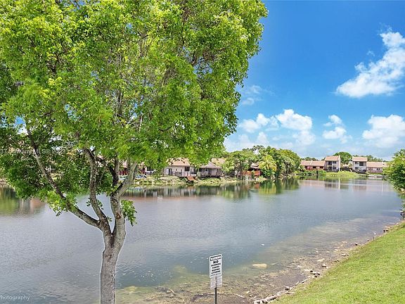 5th image of 2211 SW 122nd Ct #22