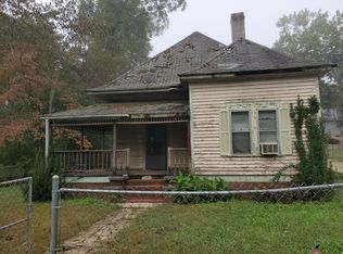 216 Spring St N, Talladega, AL 35160