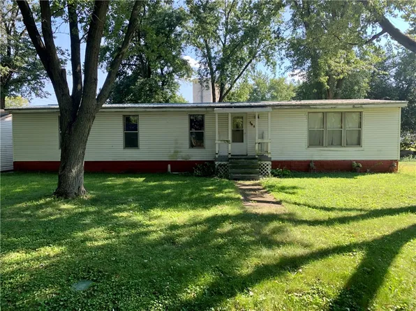 101 Oak St, Moweaqua, IL 62550