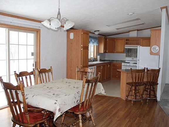5th image of 2179 Driftwood Ln NE