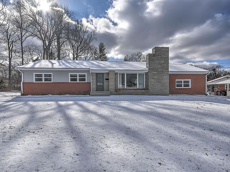1st image of 203 Dogwood Ln