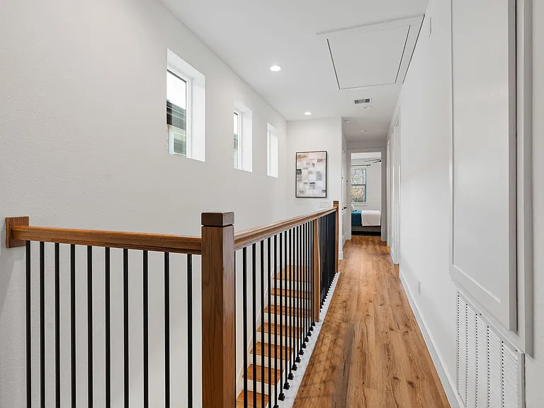 2708 Noble St — Photo 22