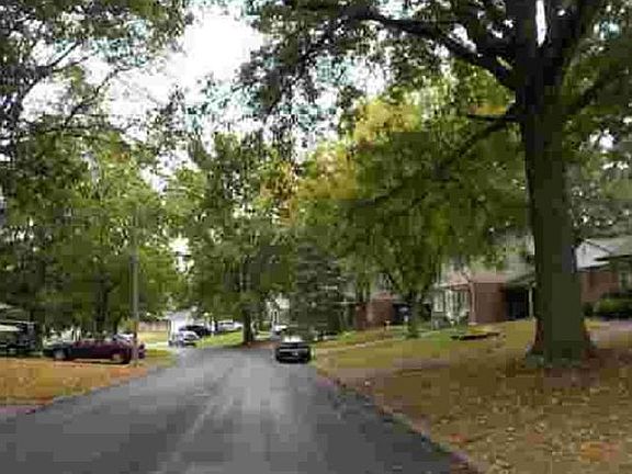 5th image of 90 Saint Edward Ln