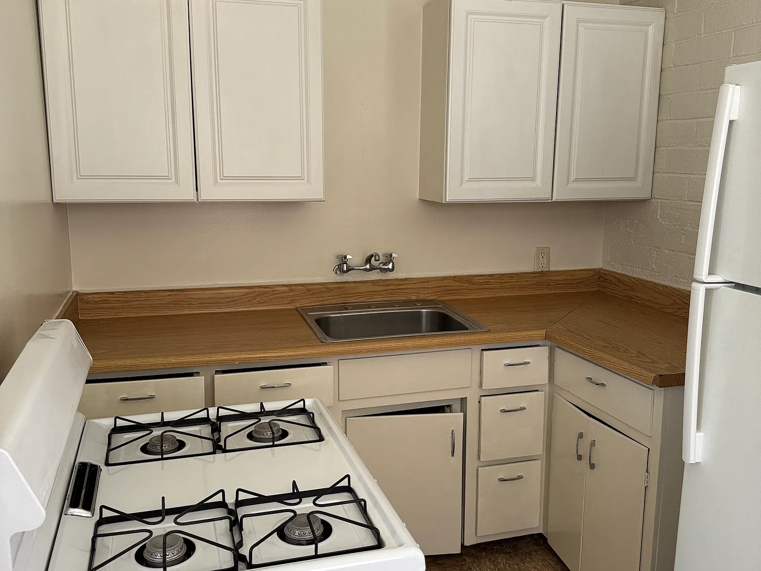 Studio, 350 sqft, $1,350 — Photo 3