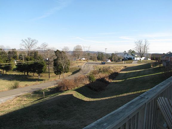 2nd image of 7916 Temple Ln