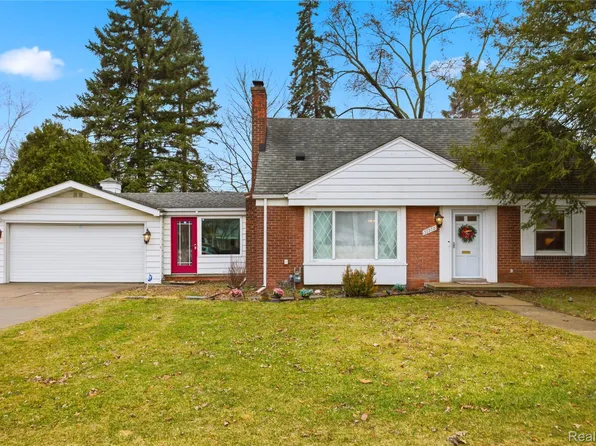 21270 Outer Dr, Dearborn, MI 48124