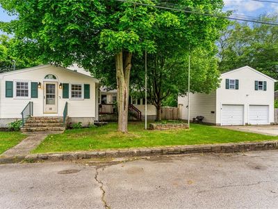 16 Spectacle Ave, Warwick, RI, 02888