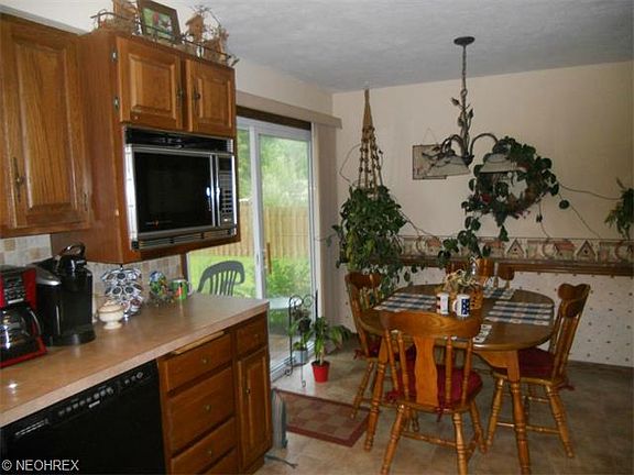 5th image of 12615 Janette Ave