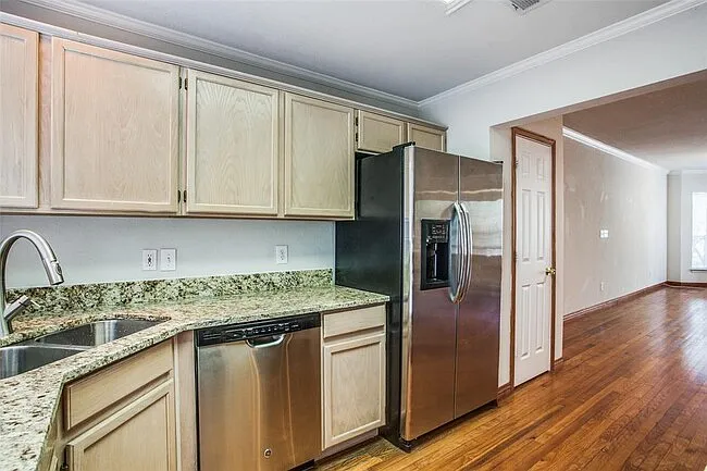 2902 State St #ID60002 — Photo 5