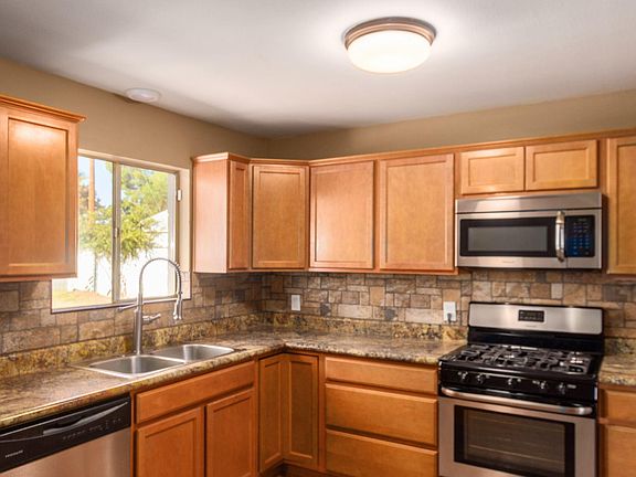 2nd image of 3732 W Loma Ln