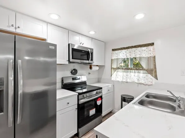 913 Amistad Ct Unit D, El Cajon, CA 92019