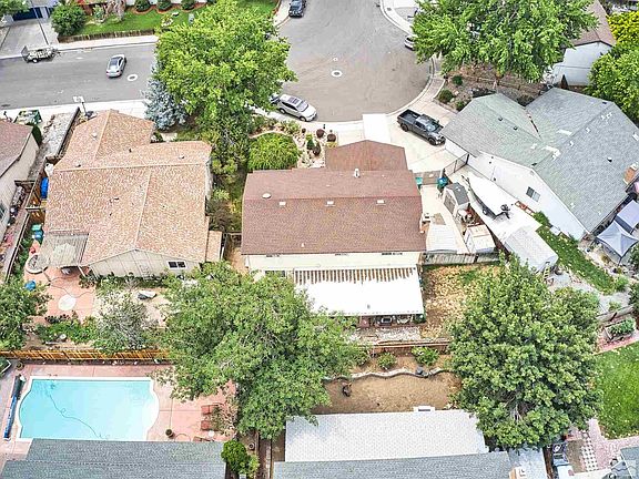 4th image of 2457 Hermosa Dr