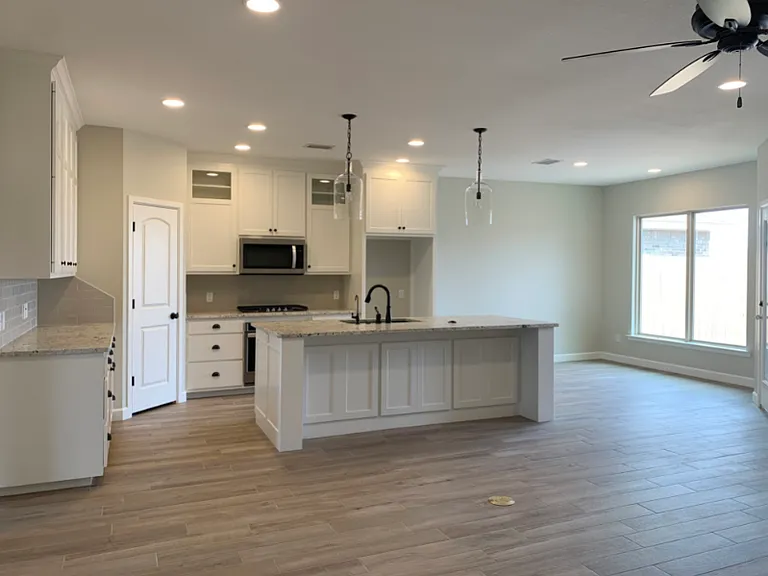 1314 Solomon Ln — Photo 1