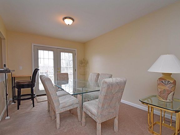 4th image of 1807 Fullerton Dr