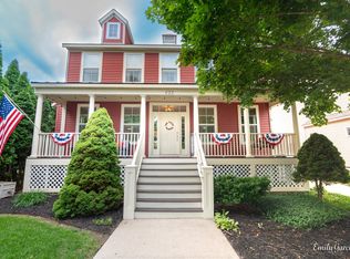 622 Cedar Square St, Holland, MI 49423