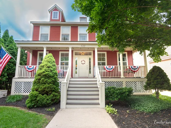 622 Cedar Square St, Holland, MI 49423
