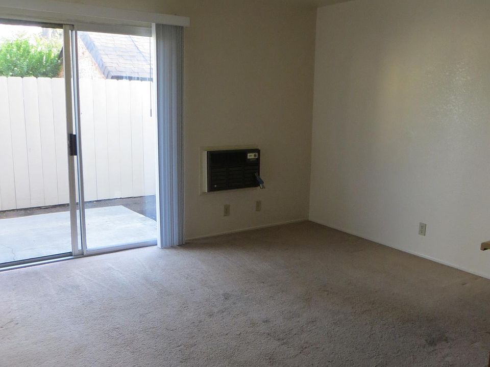 1st image of 344 Waverly Pl APT 11