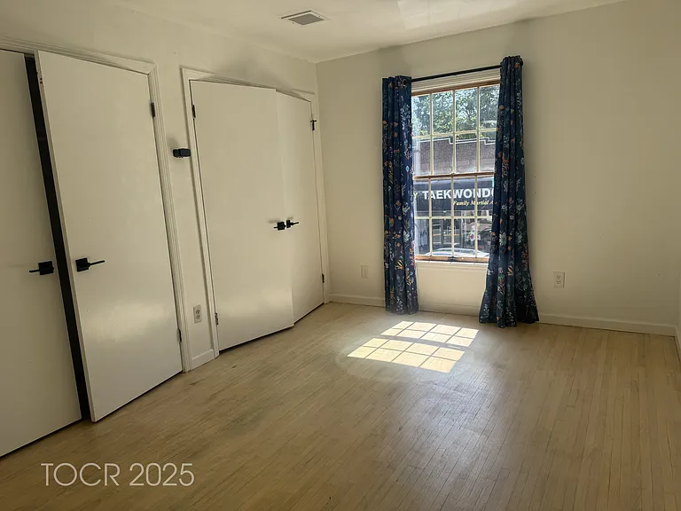 19-23 E Main St #B — Photo 8