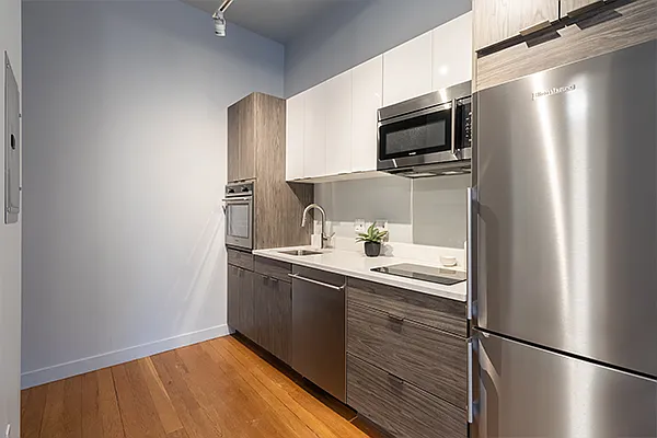 Building Photo - 145 Munroe St #303