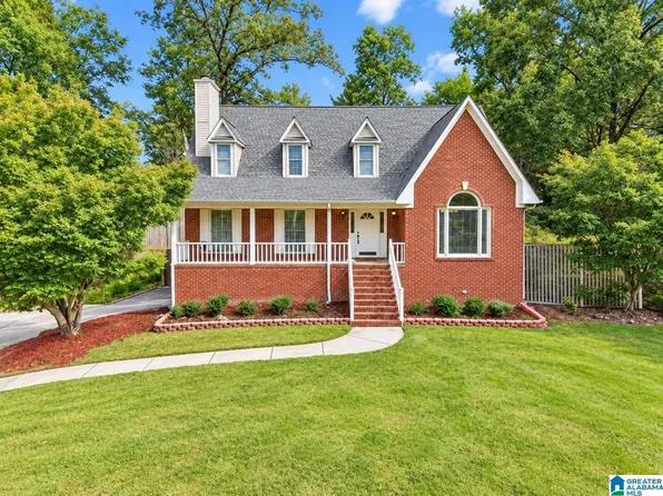 123 Black Walnut Ln, Trussville, AL 35173