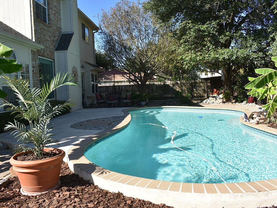 1st image of 404 Cripple Creek Rd