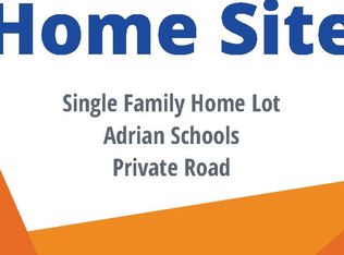 3079 Hillview Dr, Adrian, MI 49221