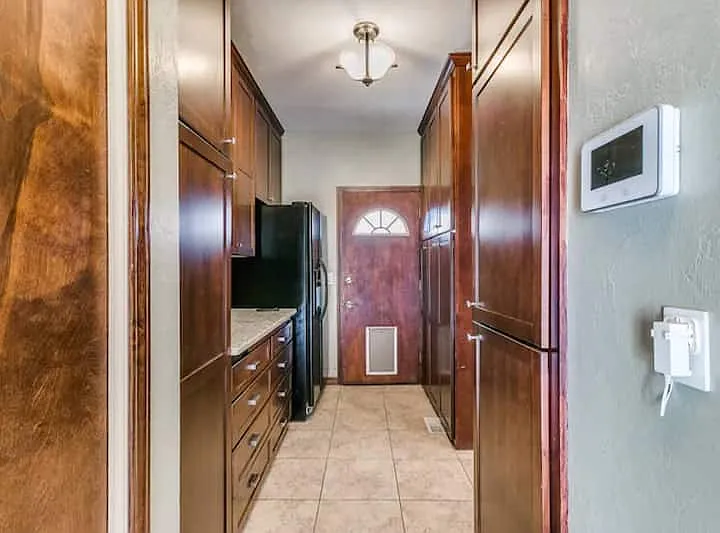 NW 30th Pl — Photo 11