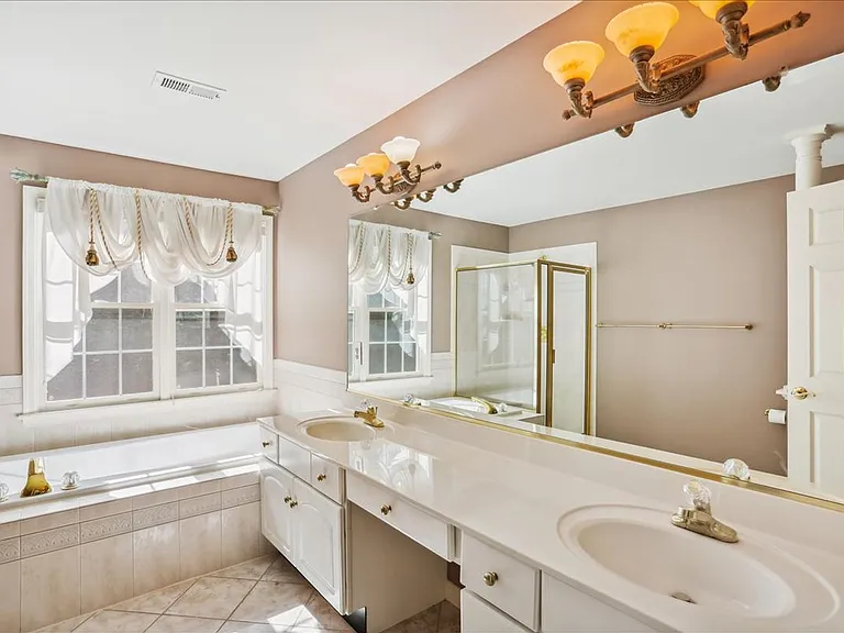 8931 Falls Farm Dr — Photo 97