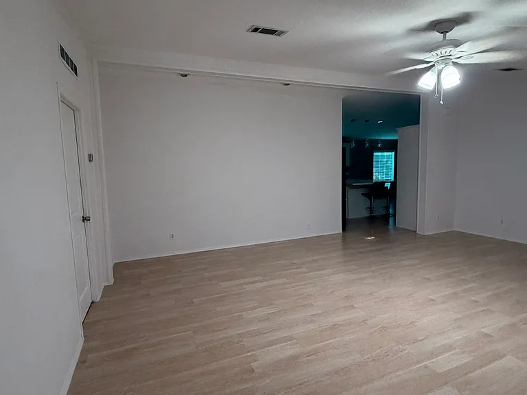 4539 Rose Ln — Photo 12