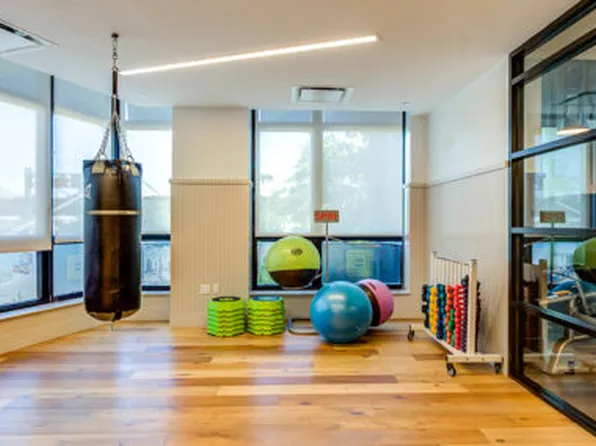 363 Bond Street image 9 of 11