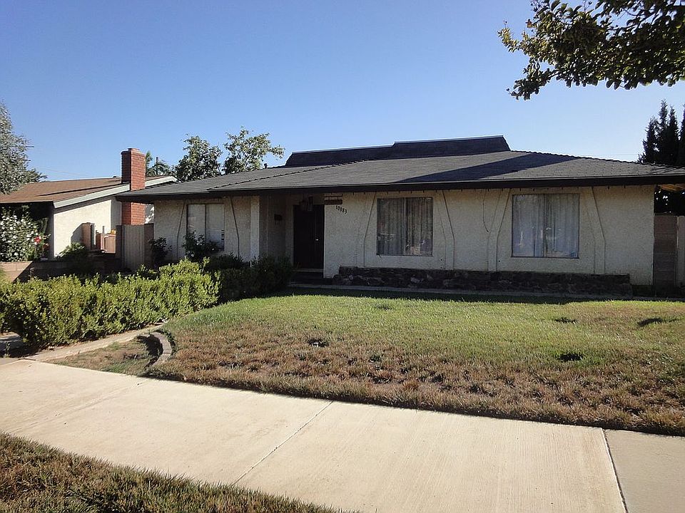 1st image of 10883 Arleta Ave