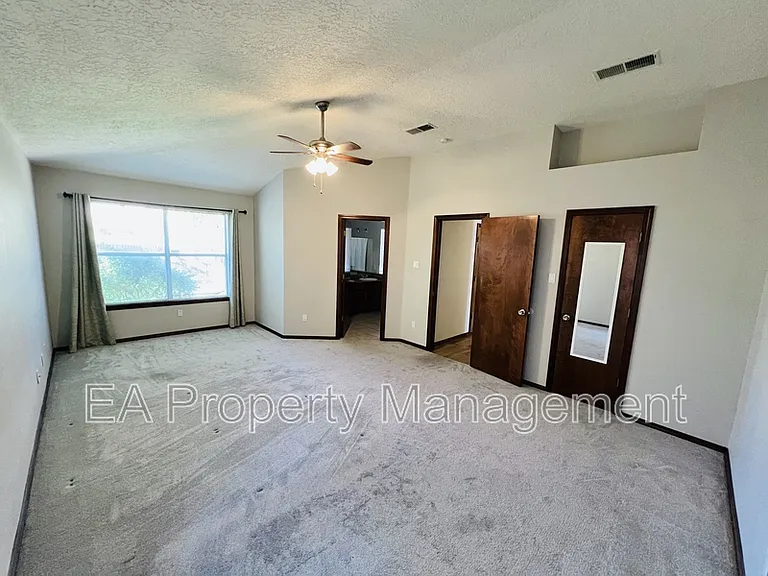 8016 Lynnhaven Pl NW — Photo 11