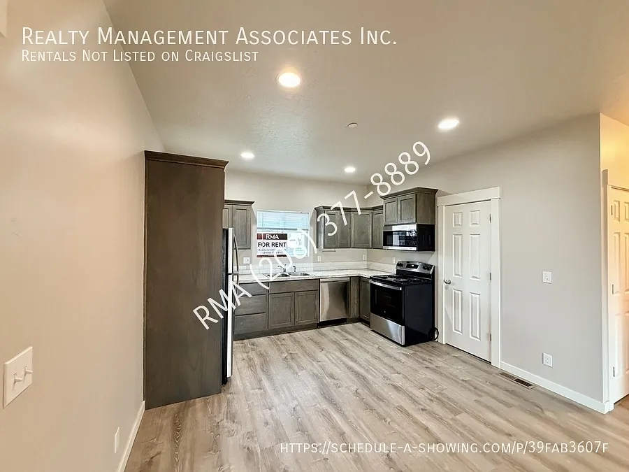 Cute 2 Bedroom Apartment — Photo 2