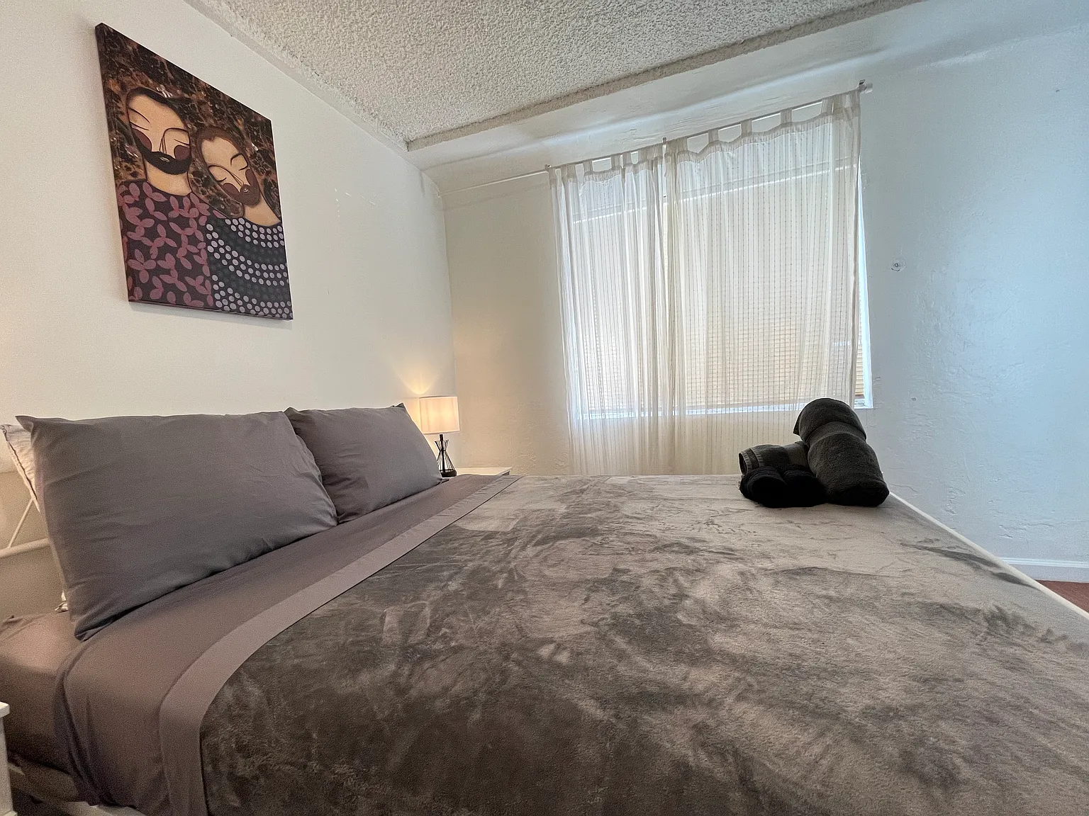 3 bed, 1938 sqft, $3,000 — Photo 2
