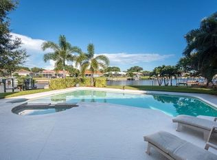 1935 Massachusetts Ave NE, Saint Petersburg, FL 33703