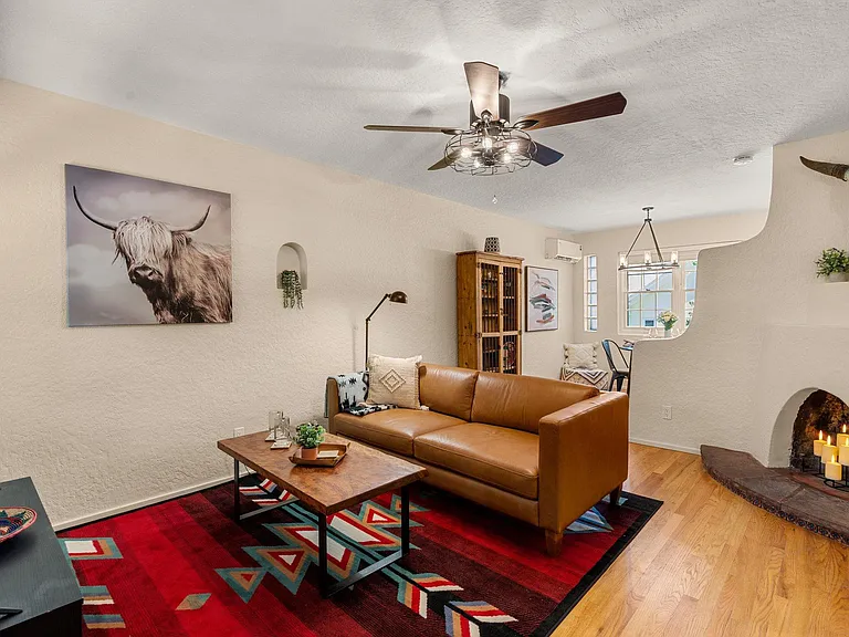 700 Don Gaspar Ave #3 — Photo 3