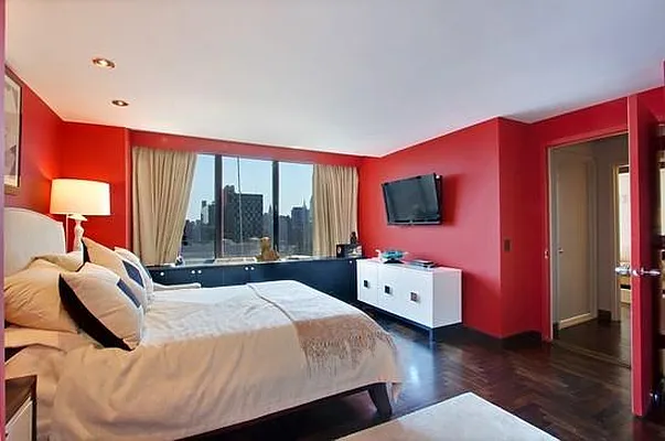 Sold by Ken Deutsch Real Estate | media 54