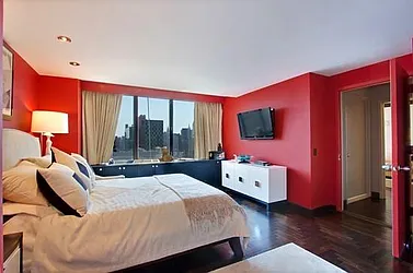 Sold by Ken Deutsch Real Estate