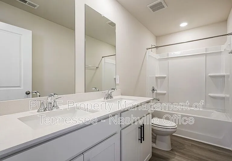 3889 Northbrook Dr — Photo 23