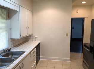 5725 1/2 NW Radial Hwy, Omaha, NE 68104