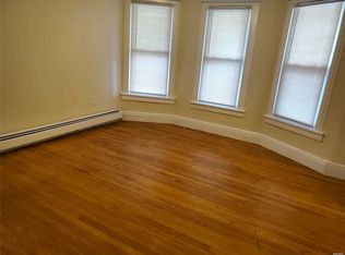 69 Garfield Pl FLOOR 1, East Rockaway, NY 11518